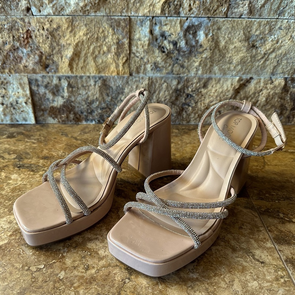 Formal wear 4” shoe with sparky silver strap.
